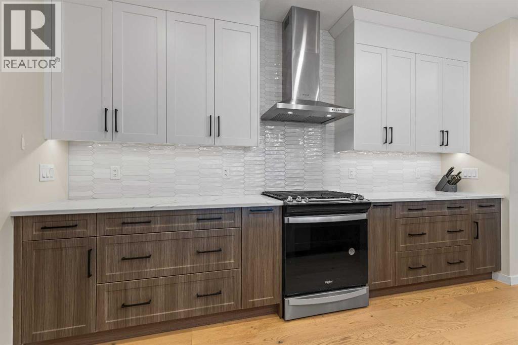 1104 Cranbrook Gardens SE - 6