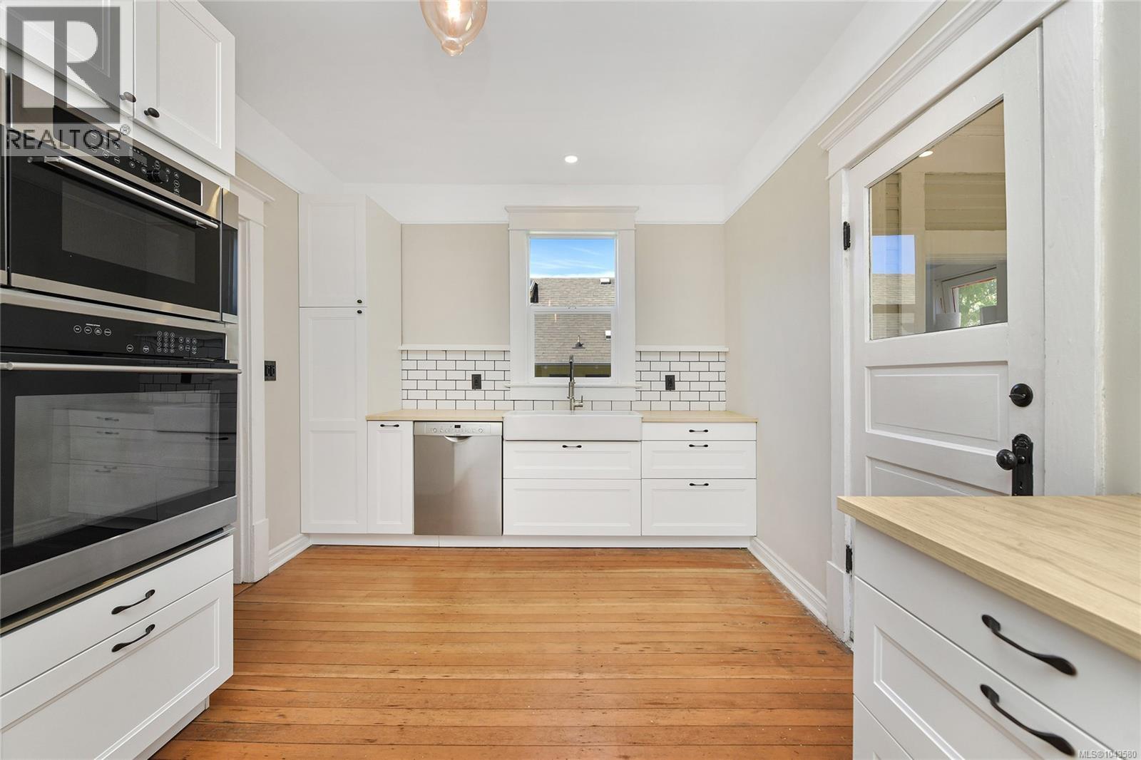 1597 Monterey Ave - 2