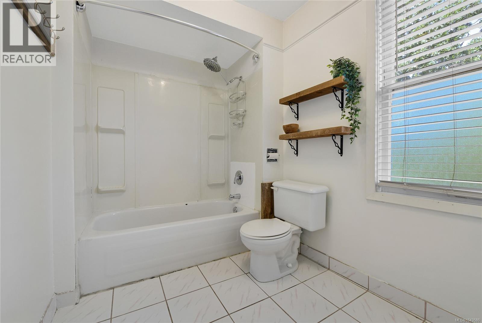 1597 Monterey Ave - 21