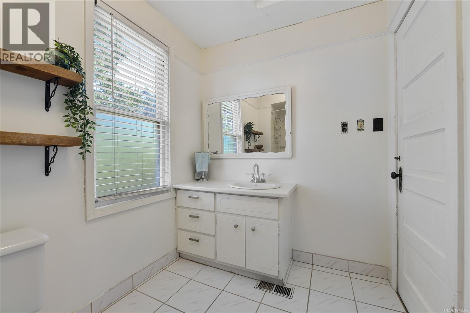 1597 Monterey Ave - 22