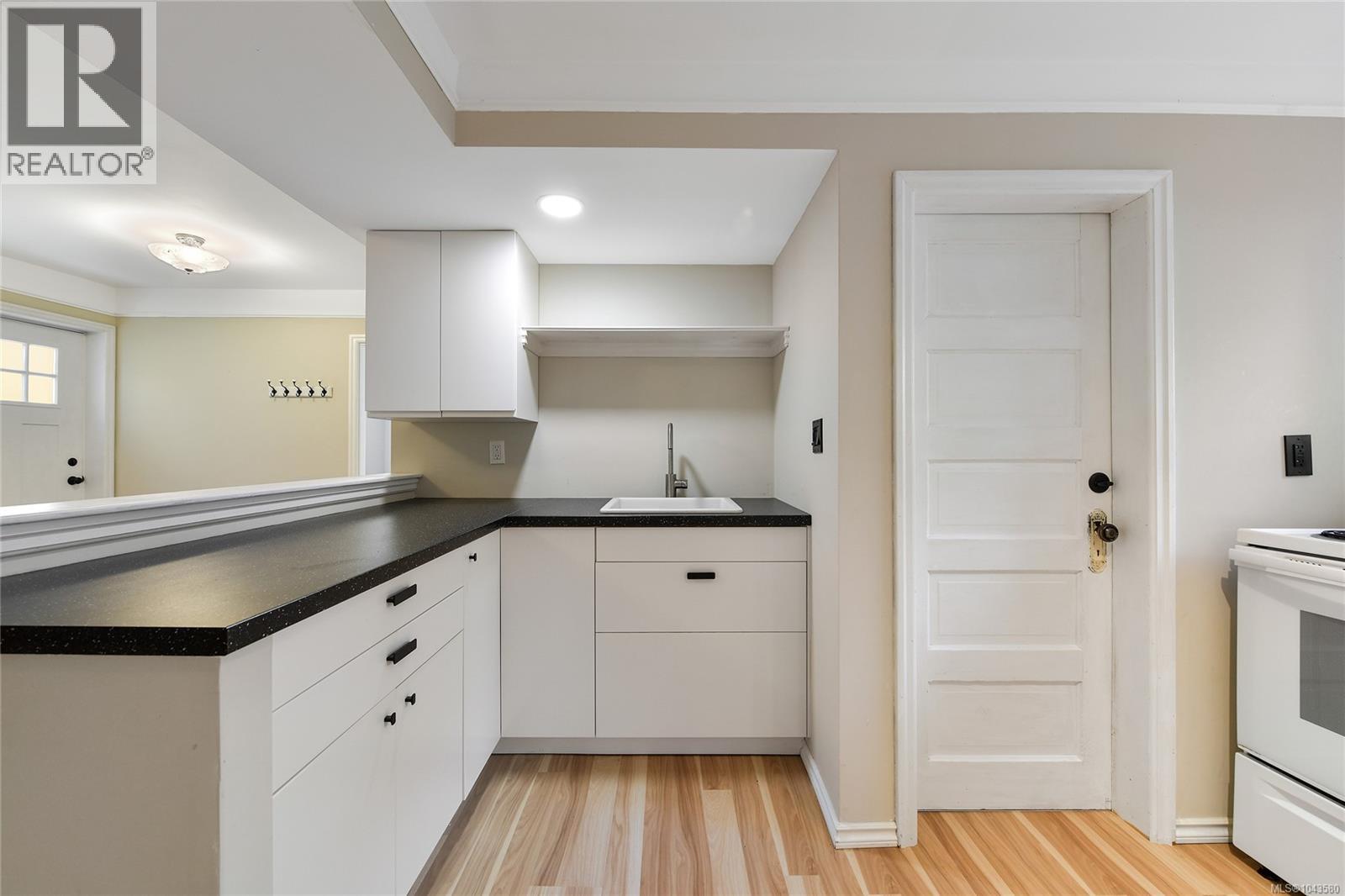 1597 Monterey Ave - 25
