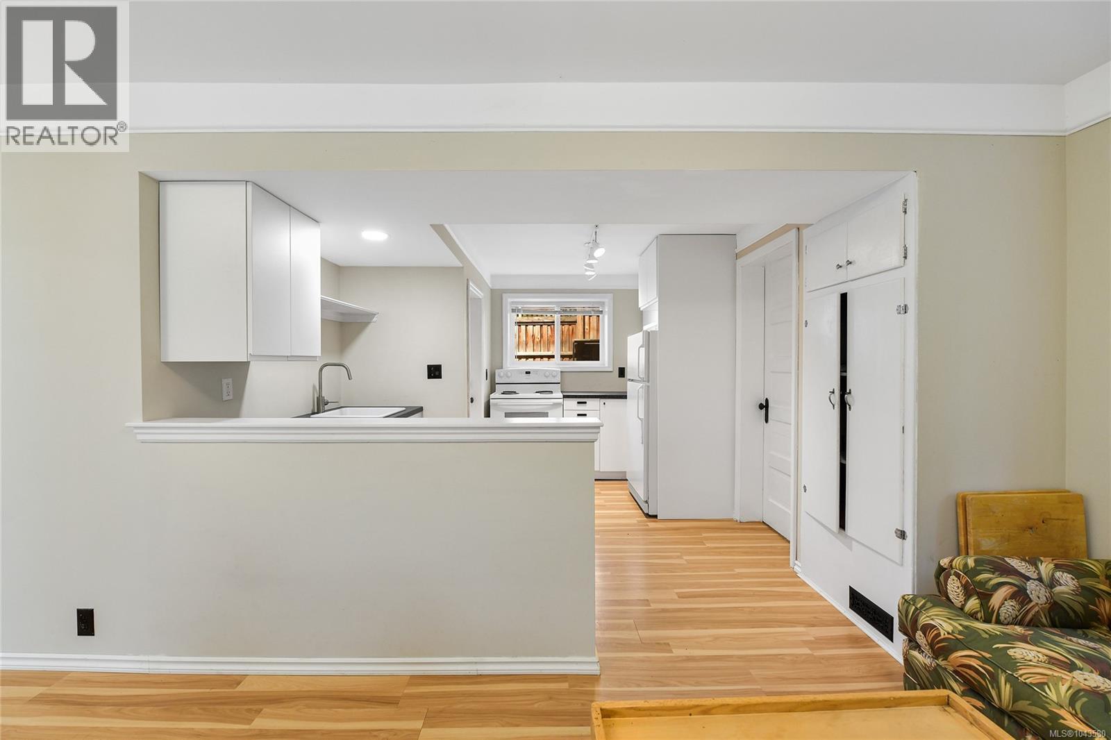 1597 Monterey Ave - 26