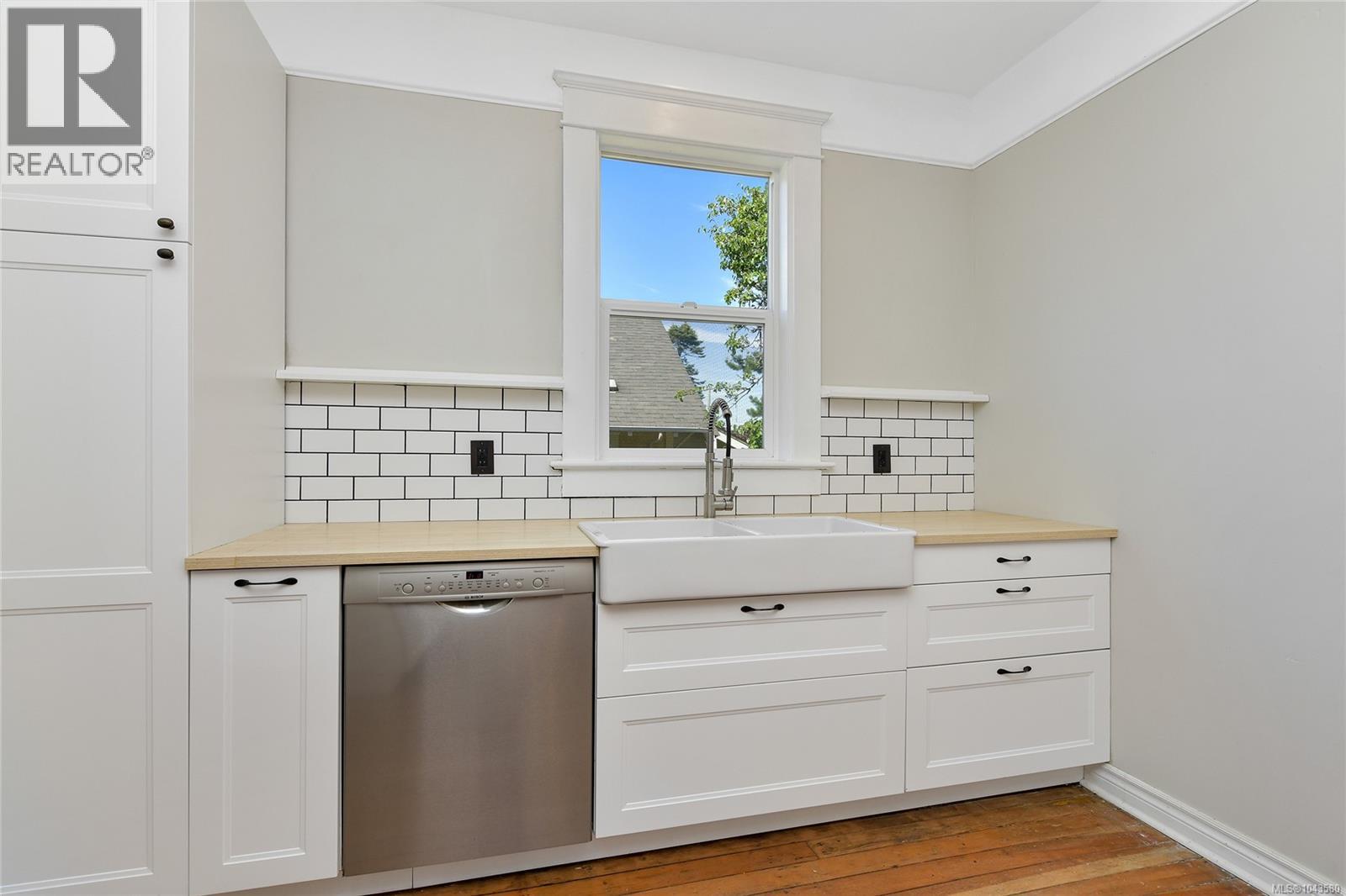 1597 Monterey Ave - 3
