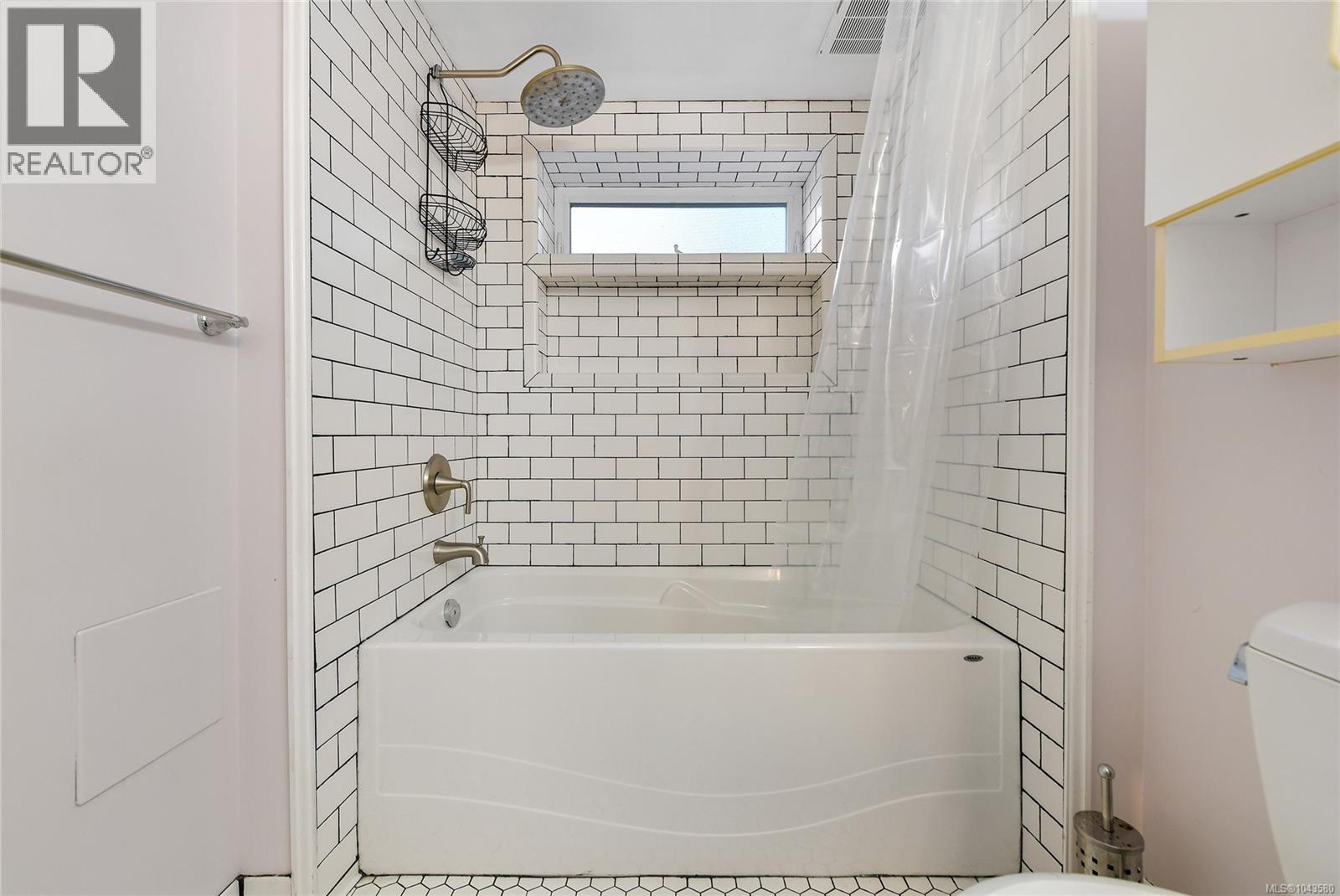 1597 Monterey Ave - 30