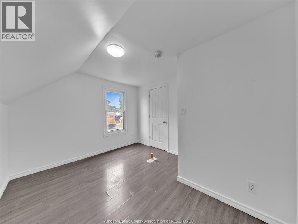 1096 HALL - 29