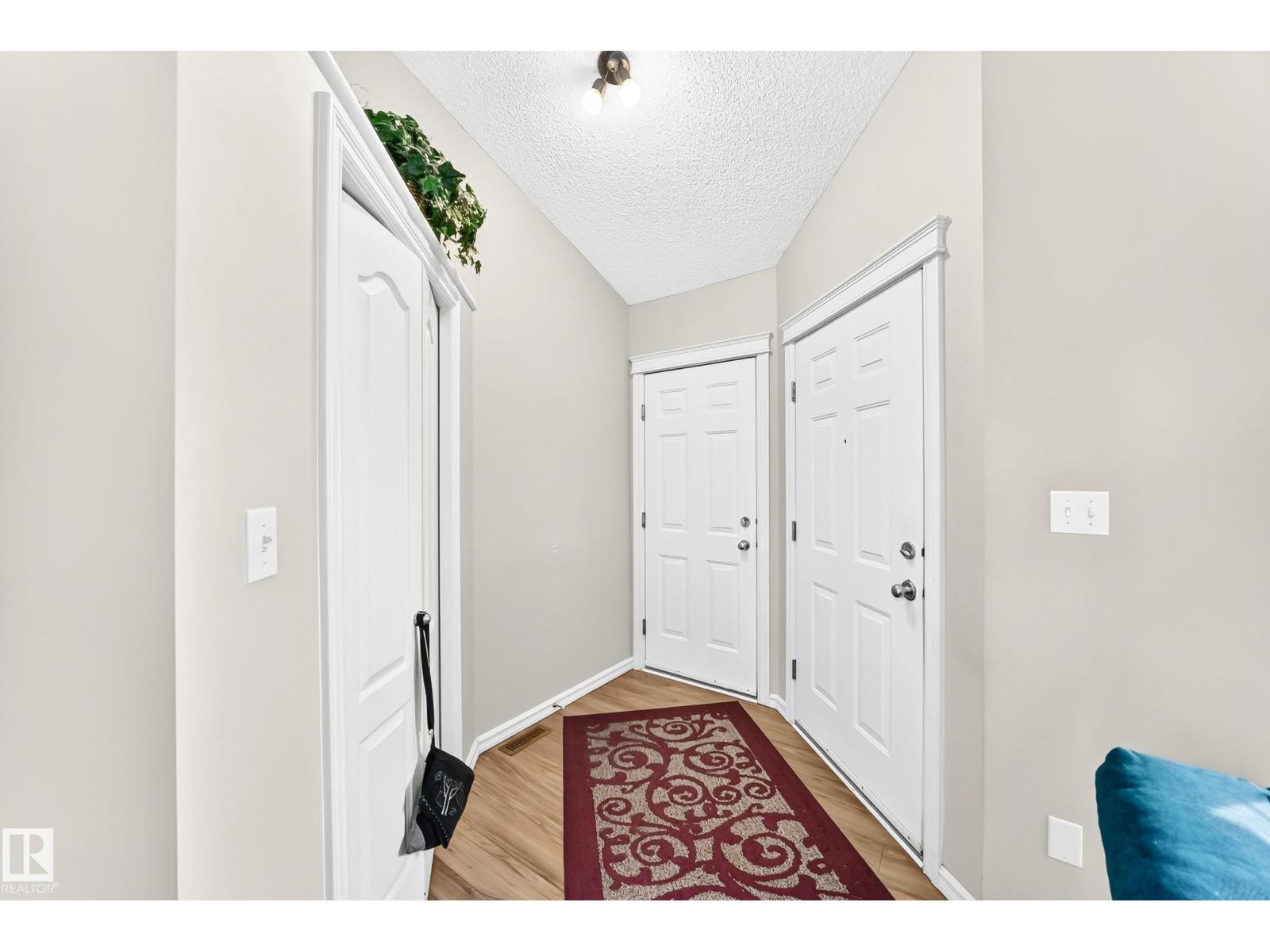3226 30 AV NW - Image 7