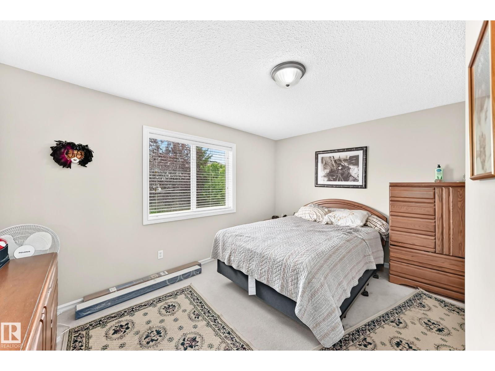 3226 30 AV NW - 17