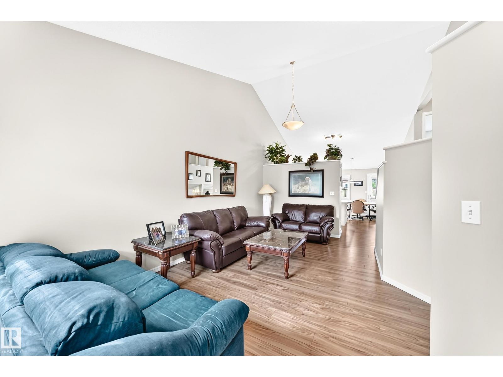 3226 30 AV NW - Image 8