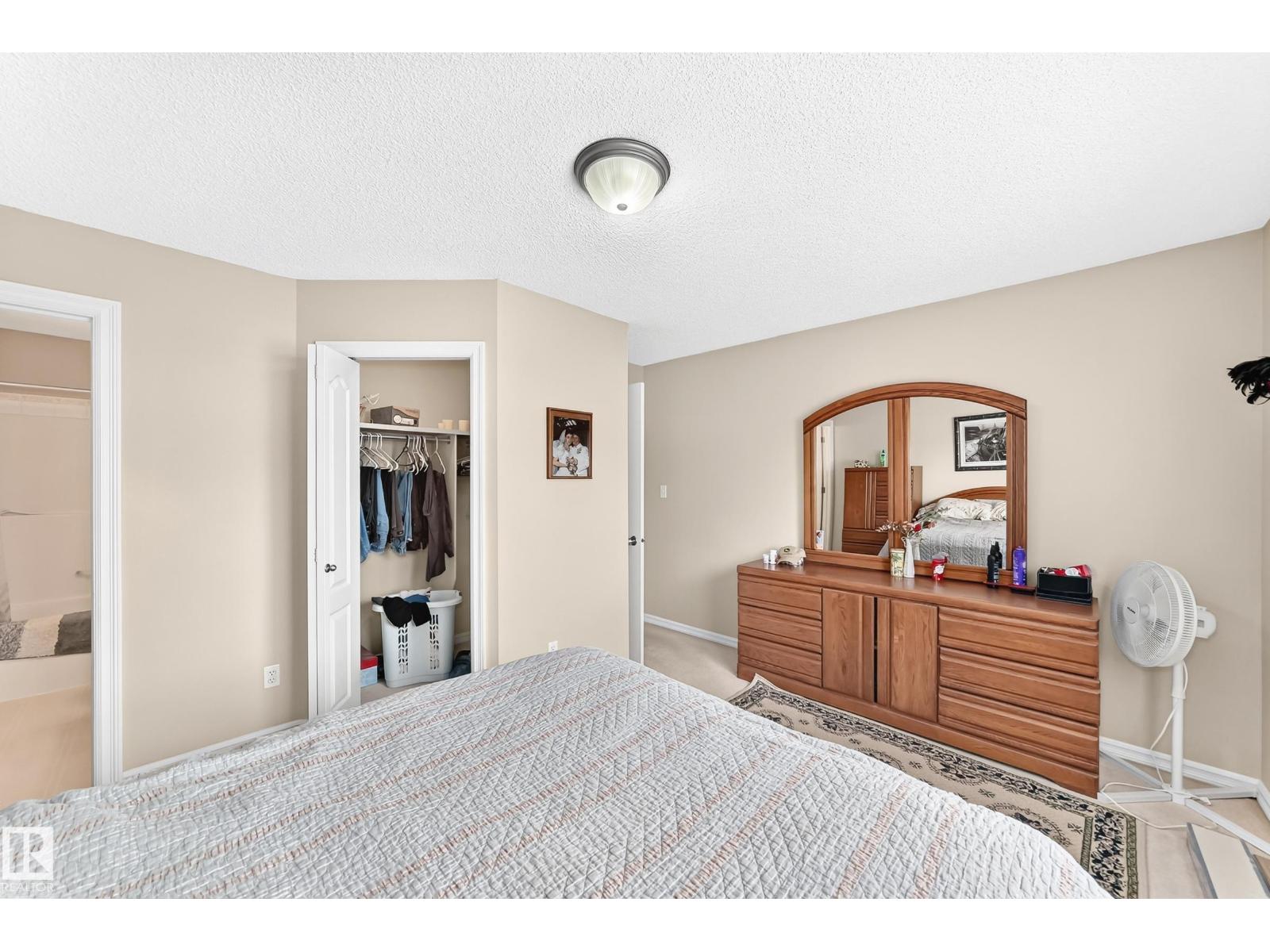 3226 30 AV NW - 19