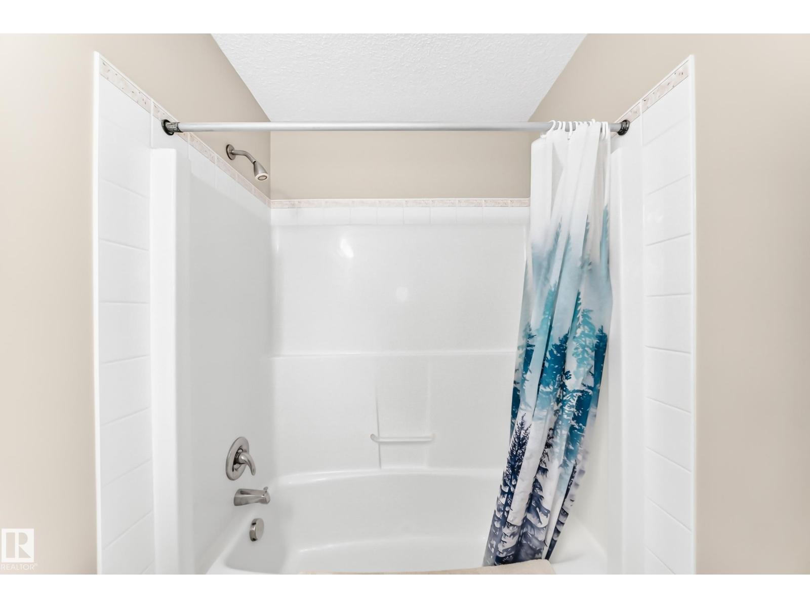 3226 30 AV NW - 34