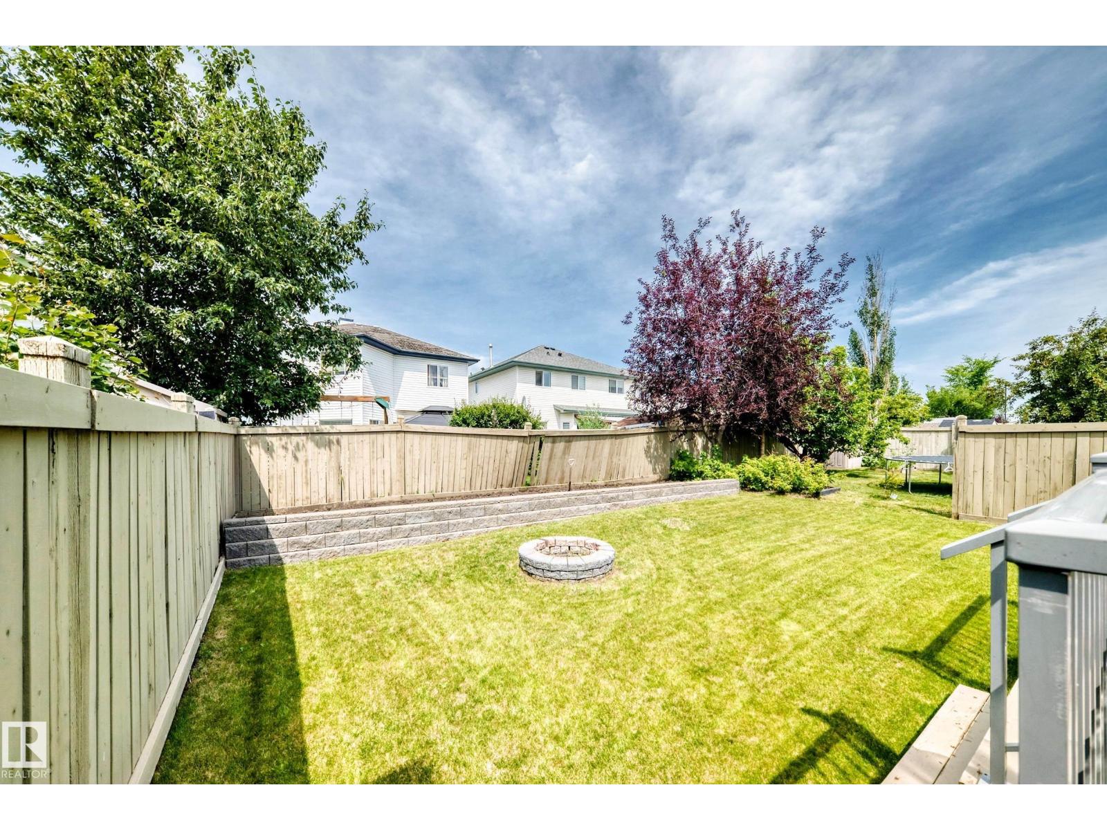 3226 30 AV NW - 51