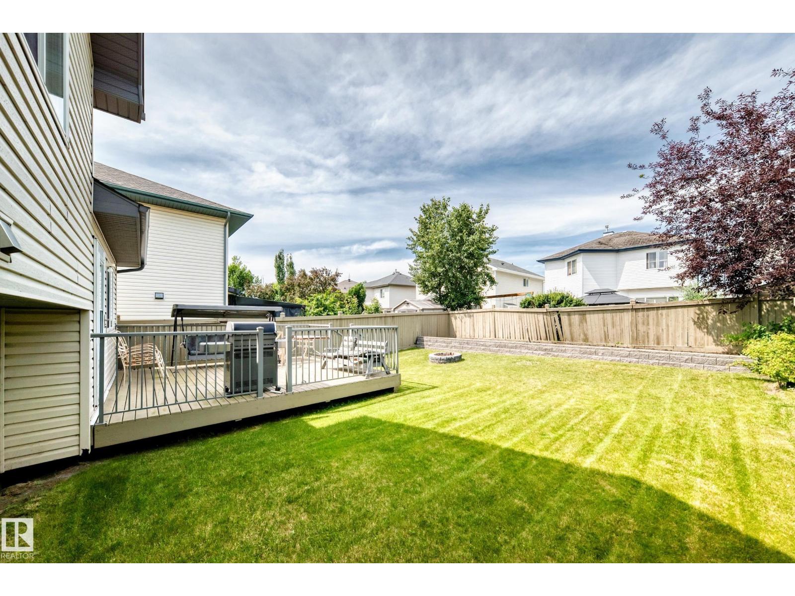 3226 30 AV NW - 52