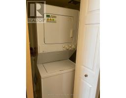 1410 - 736 Bay Street, Toronto, ON M5G2M4 Photo 11