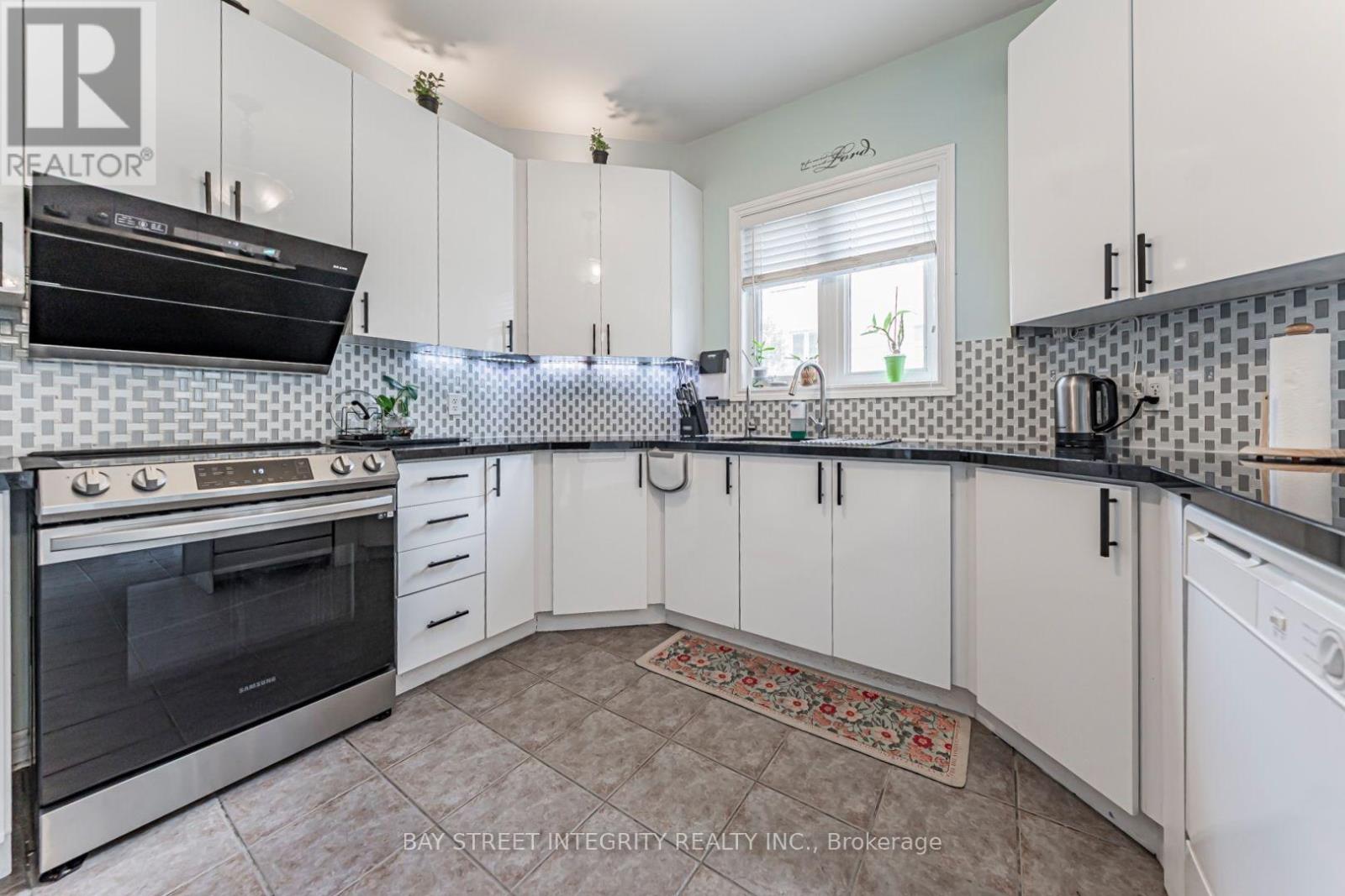 221 WOODSPRING AVENUE - 11