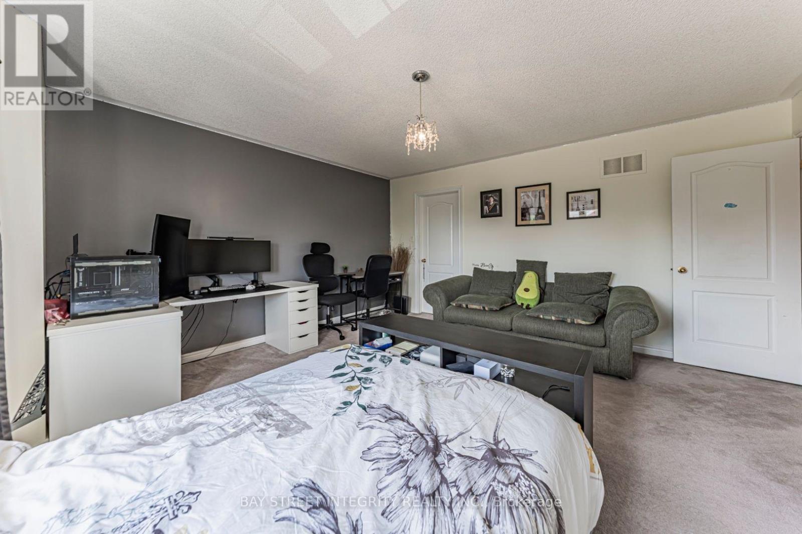 221 WOODSPRING AVENUE - 20