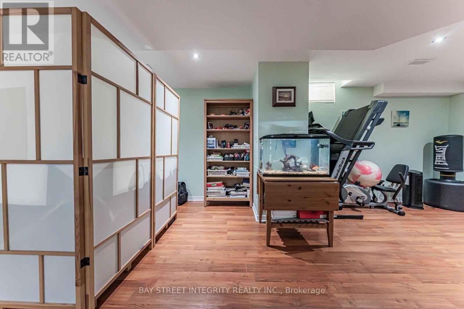 221 WOODSPRING AVENUE - 26