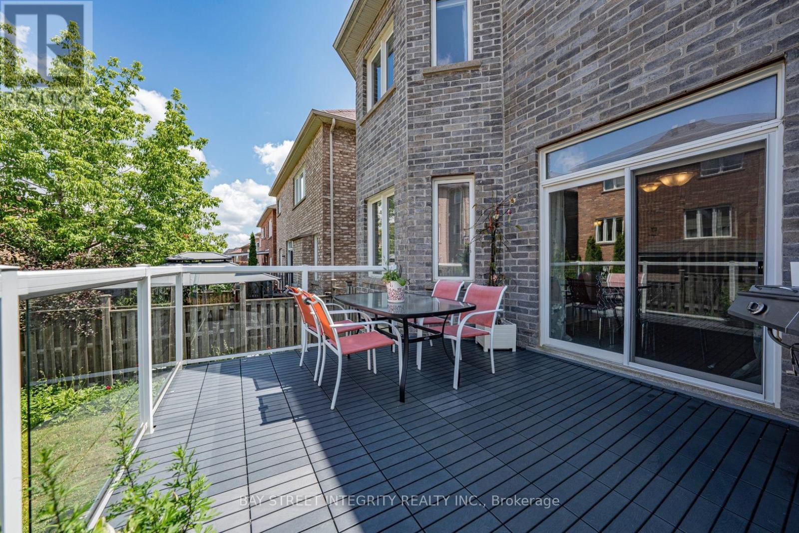 221 WOODSPRING AVENUE - 30