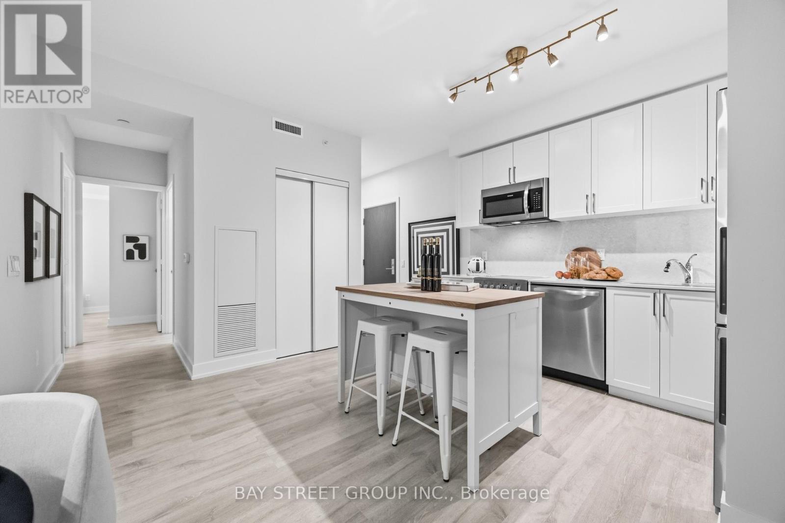 #505W 268 BUCHANAN DRIVE - Image 12