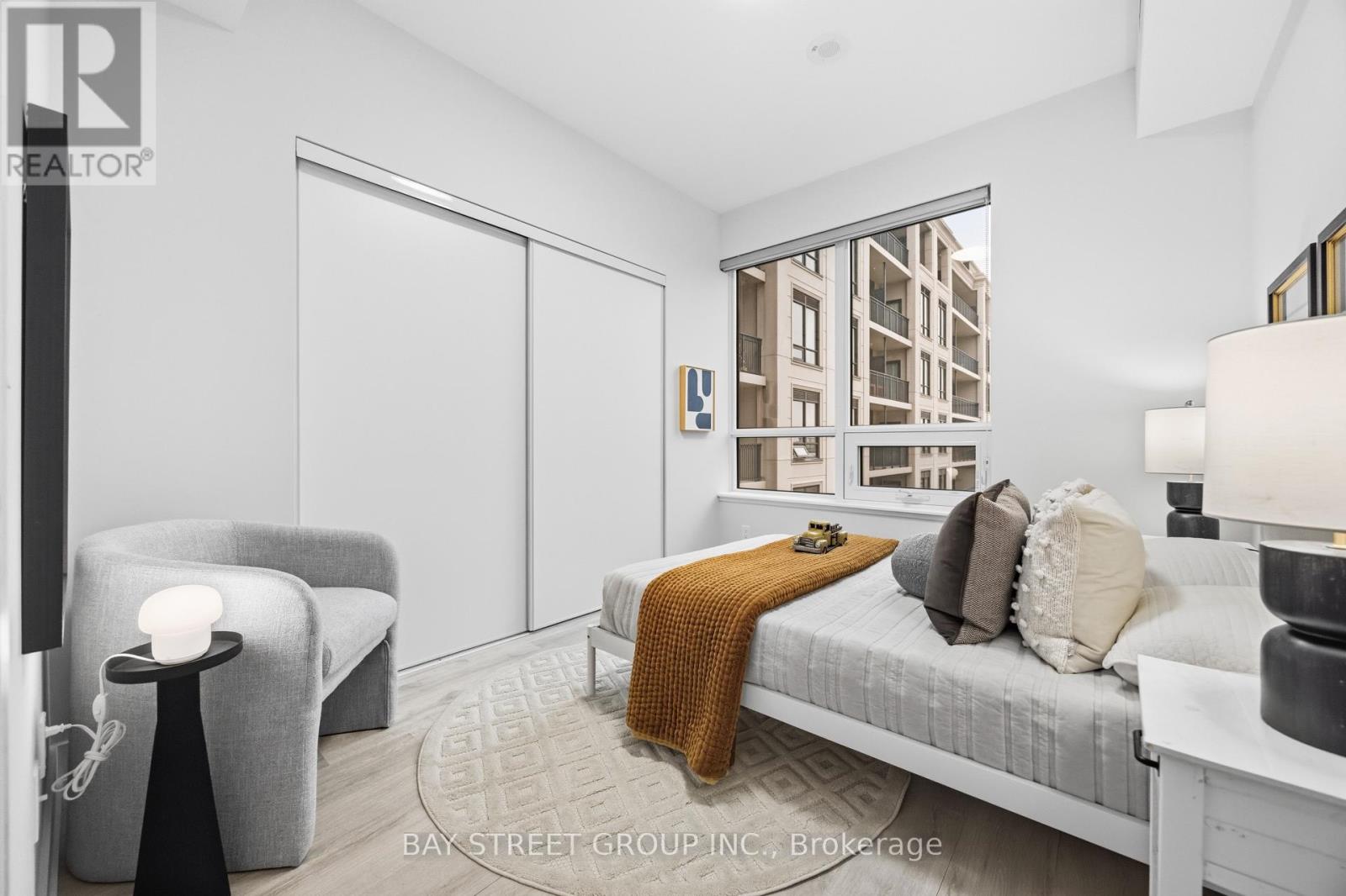 #505W 268 BUCHANAN DRIVE - Image 32