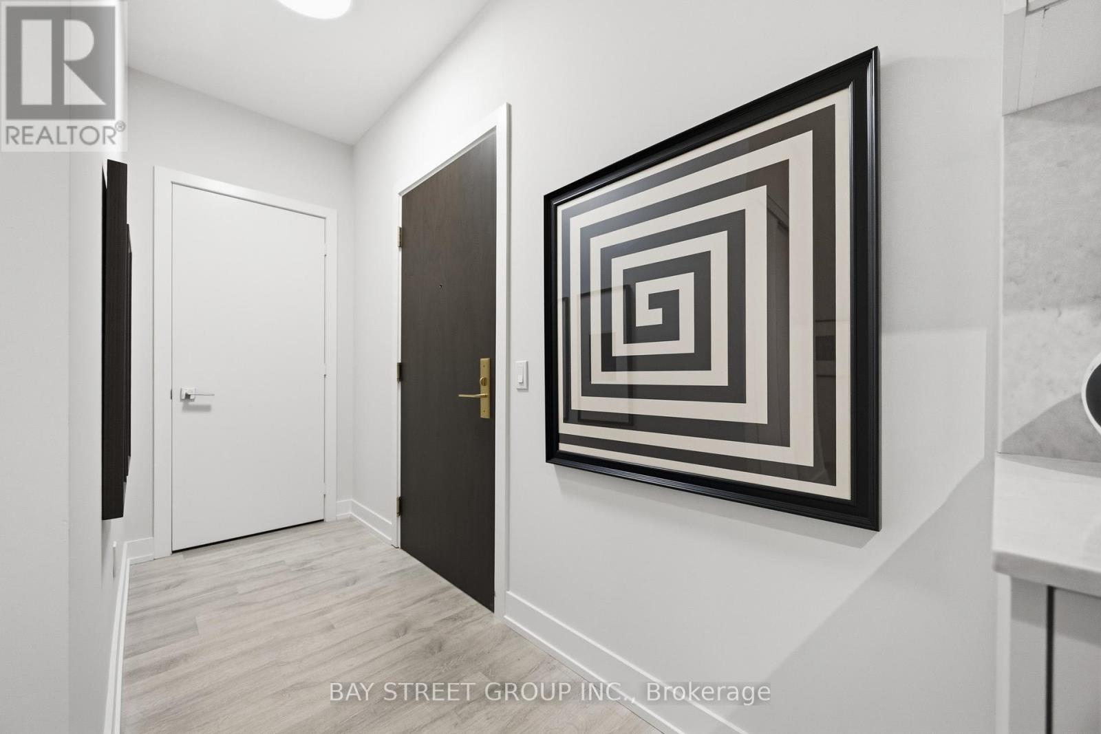 #505W 268 BUCHANAN DRIVE - Image 7