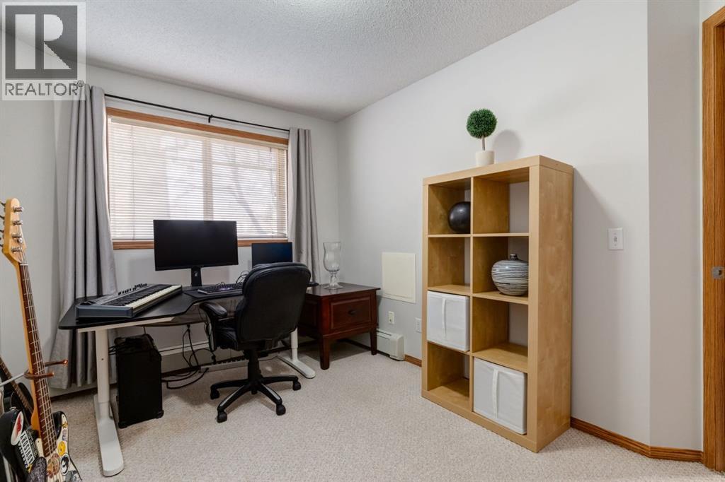 #101 11 Somervale View SW - 19