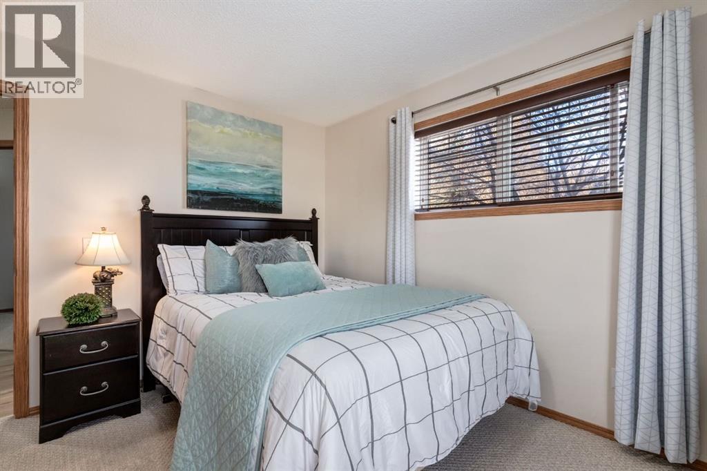 #101 11 Somervale View SW - 18