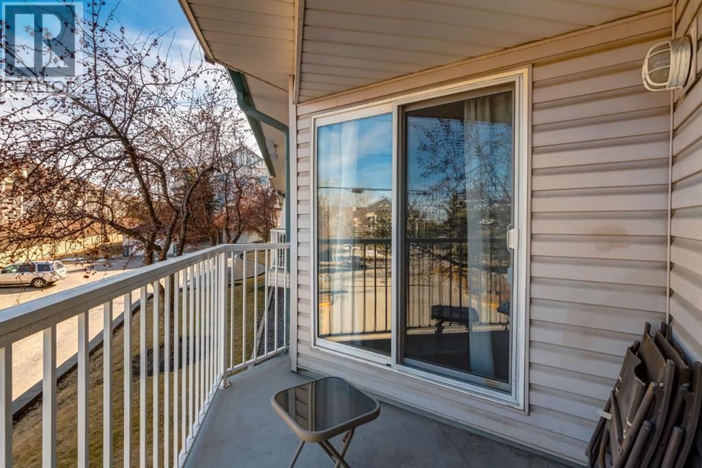 #101 11 Somervale View SW - 24