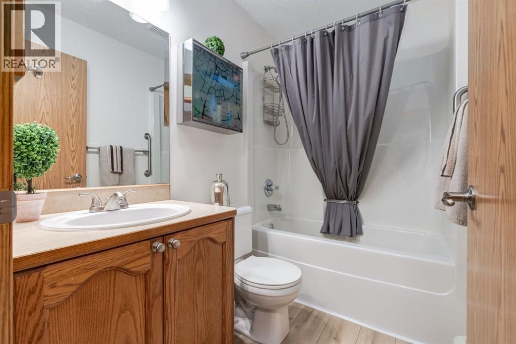 #101 11 Somervale View SW - 21