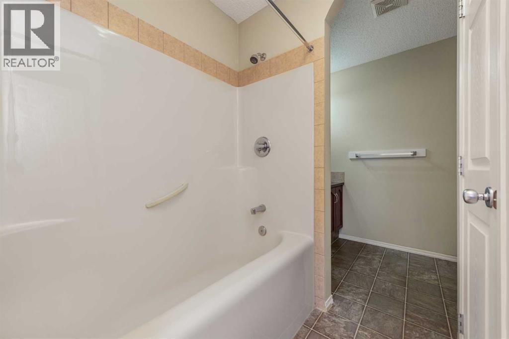 276 Taralake Terrace NE - 21