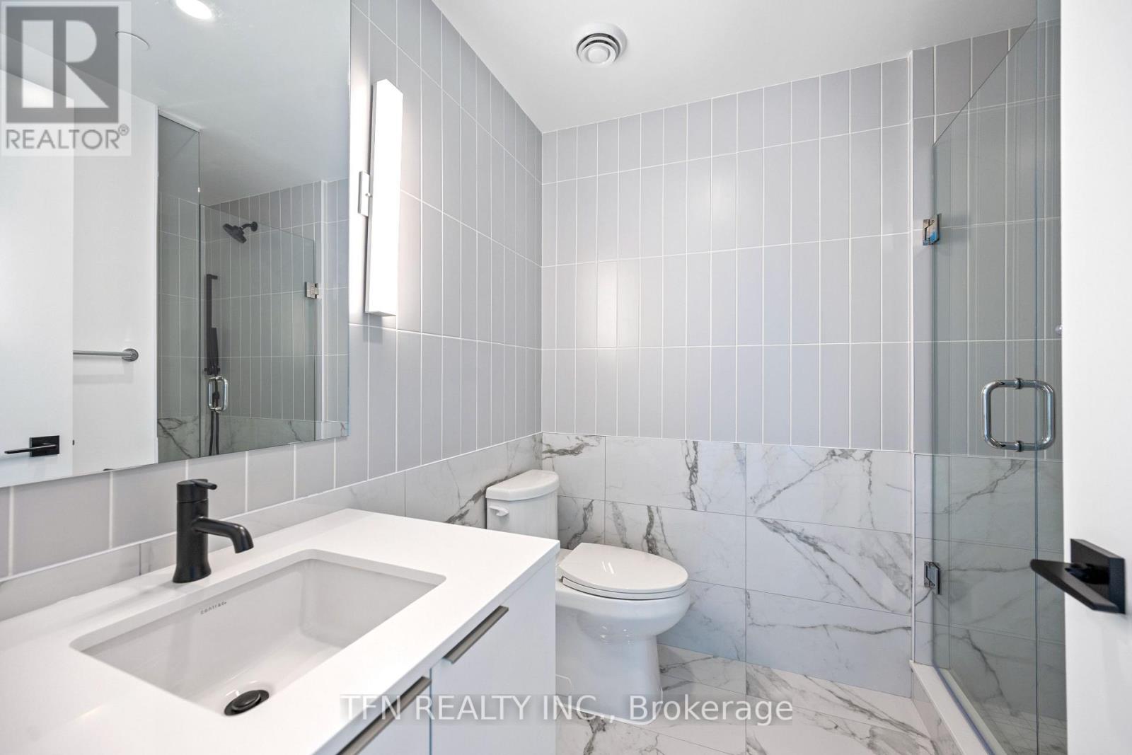 #4505 327 KING STREET W - 12