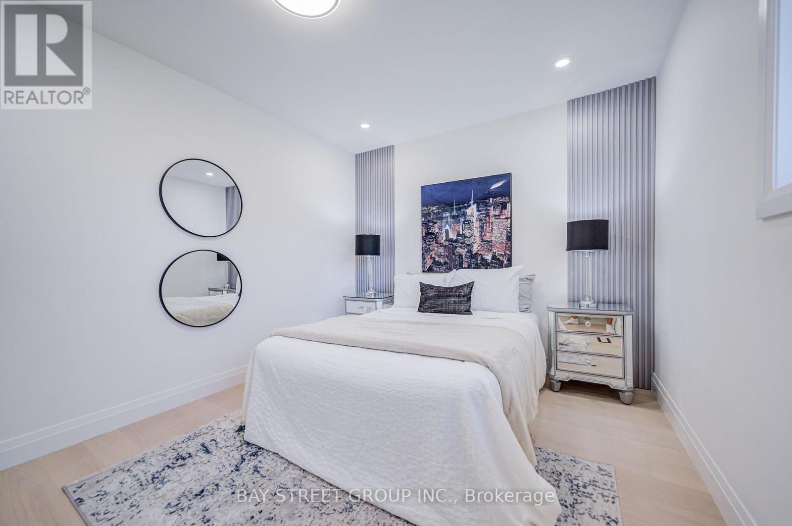 60 WARNER AVENUE - 24