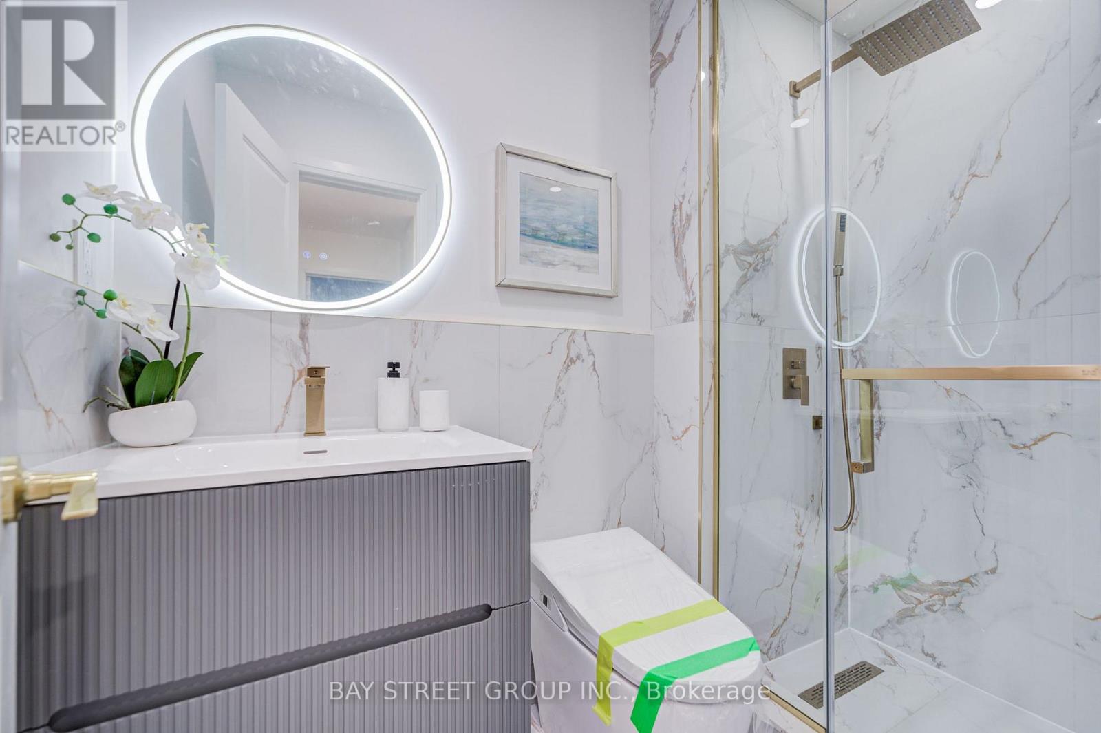 60 WARNER AVENUE - 25