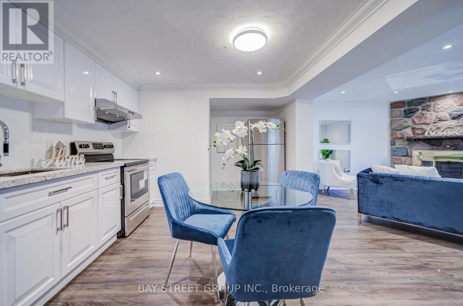 60 WARNER AVENUE - 29