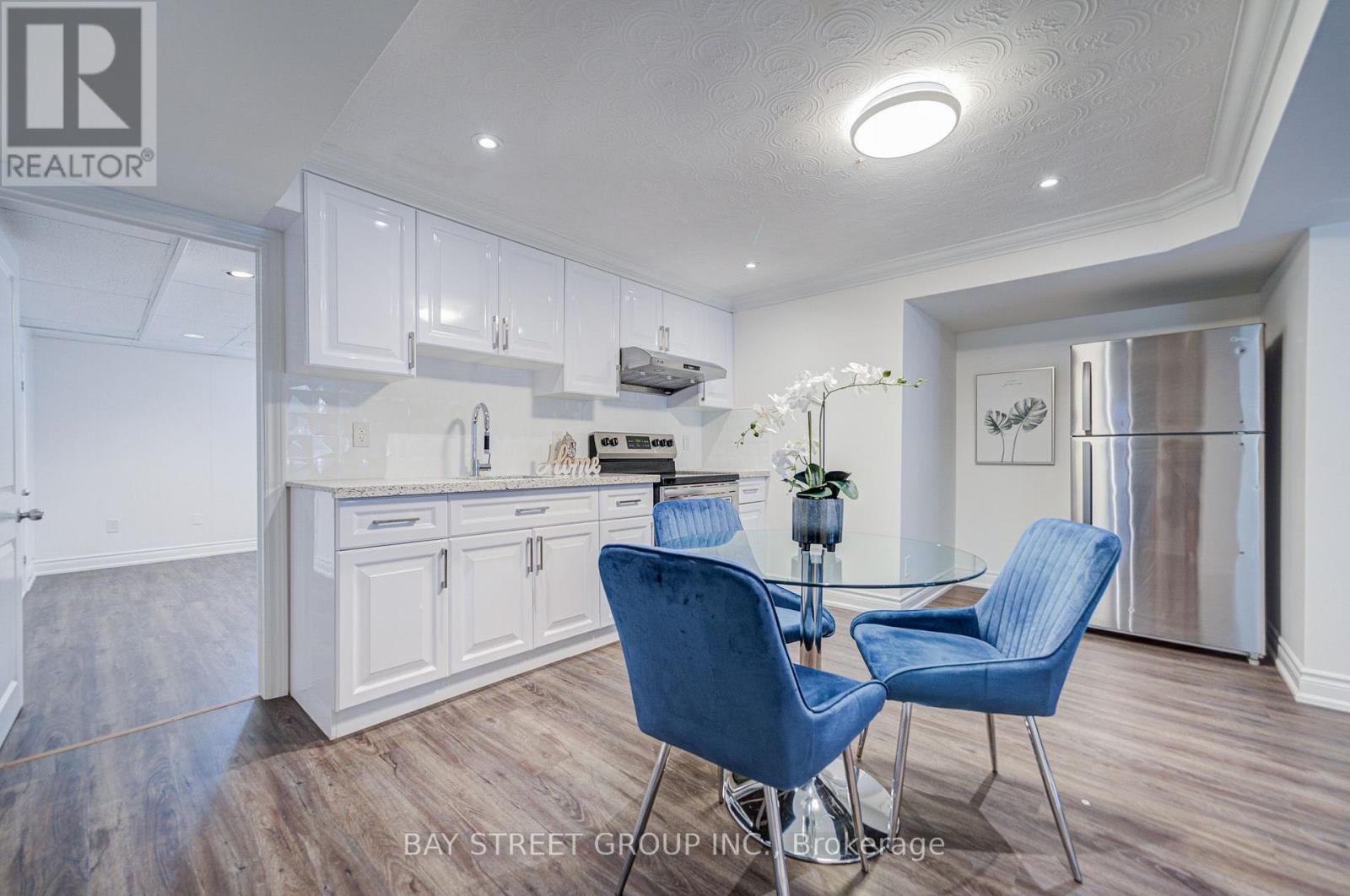 60 WARNER AVENUE - 30