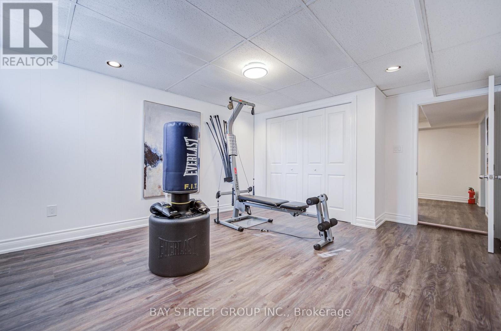 60 WARNER AVENUE - 34