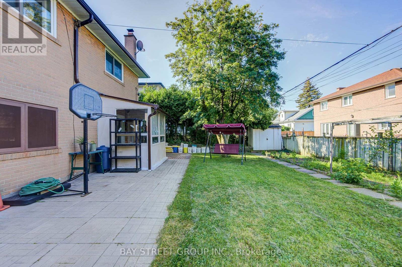 60 WARNER AVENUE - 38