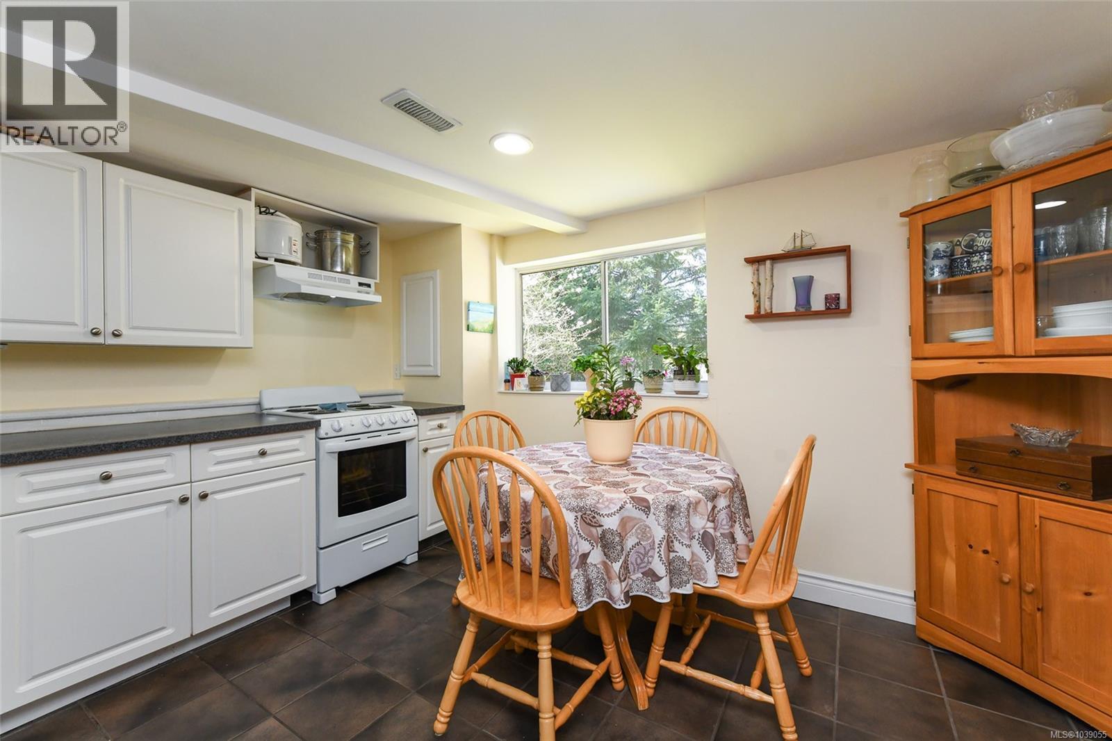 280 Glacier View Dr - 5