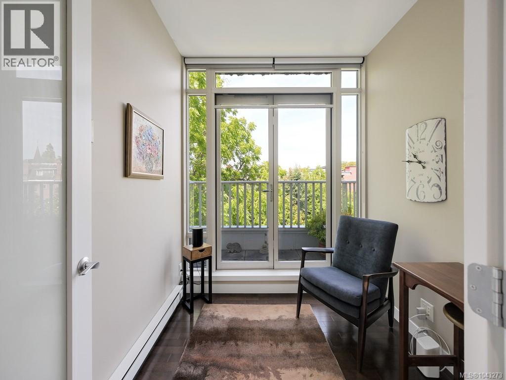 #412 999 Burdett Ave - 12