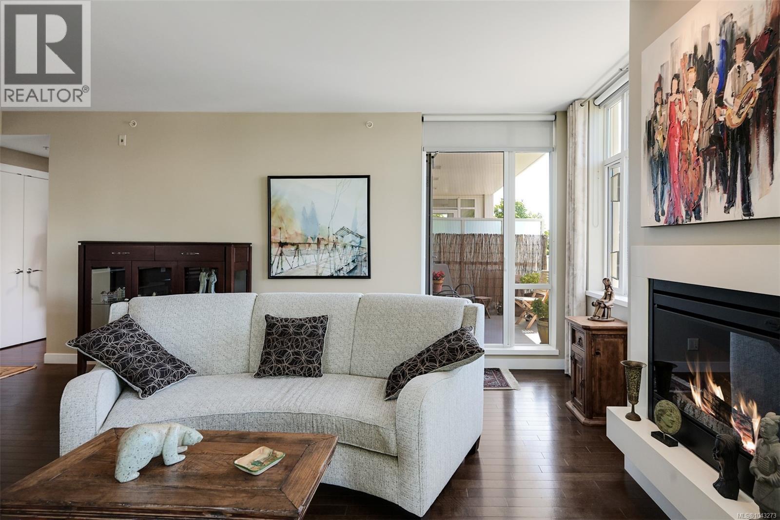 #412 999 Burdett Ave - 5