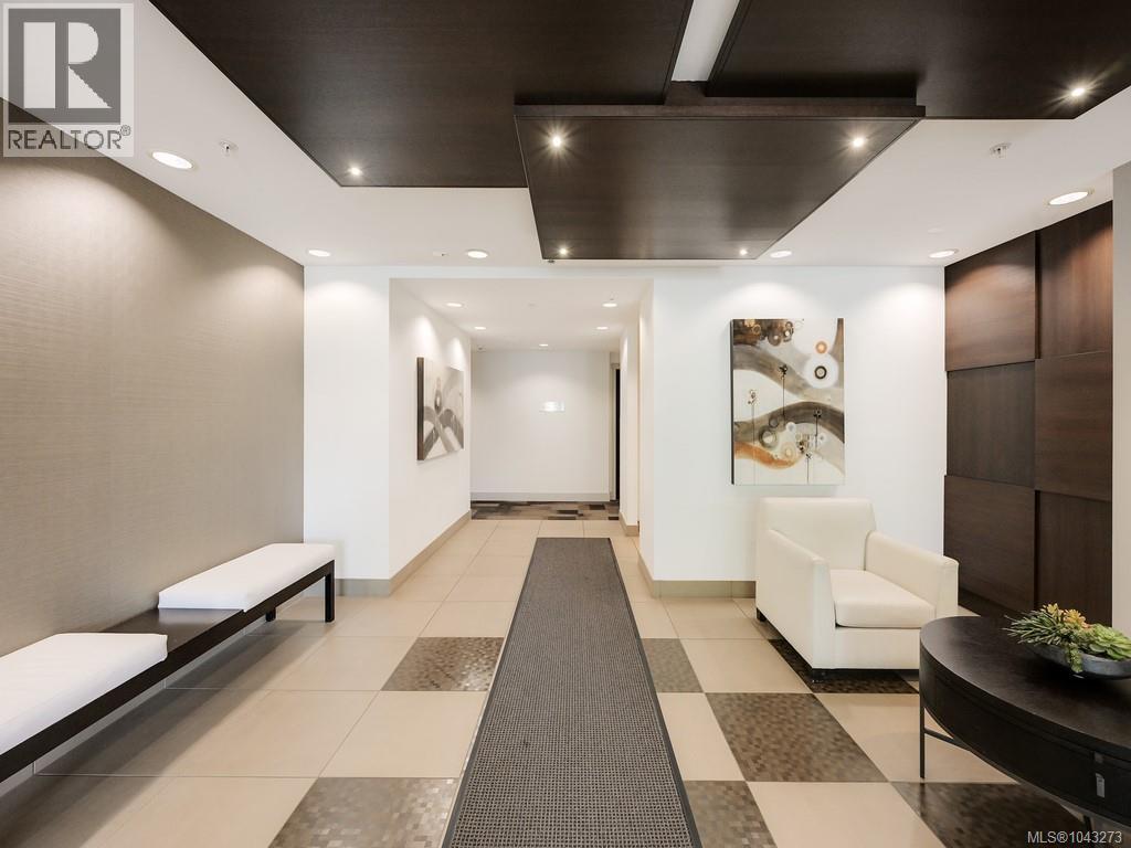 #412 999 Burdett Ave - 30