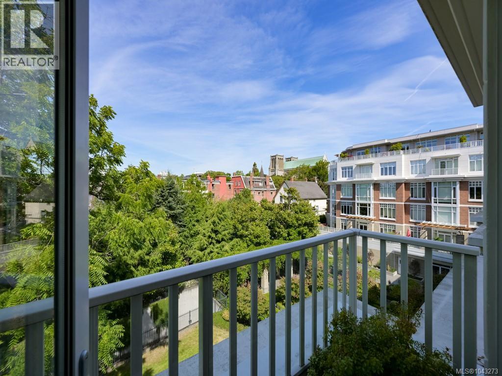 #412 999 Burdett Ave - 13