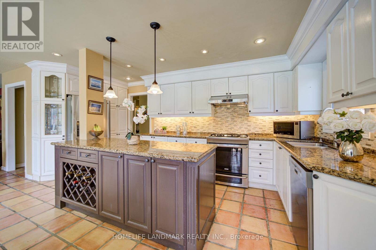 375 MANHATTAN DRIVE - 16