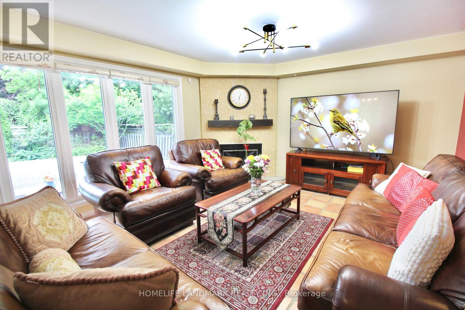 375 MANHATTAN DRIVE - 18