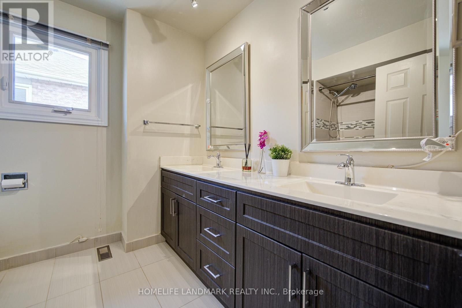 375 MANHATTAN DRIVE - 33