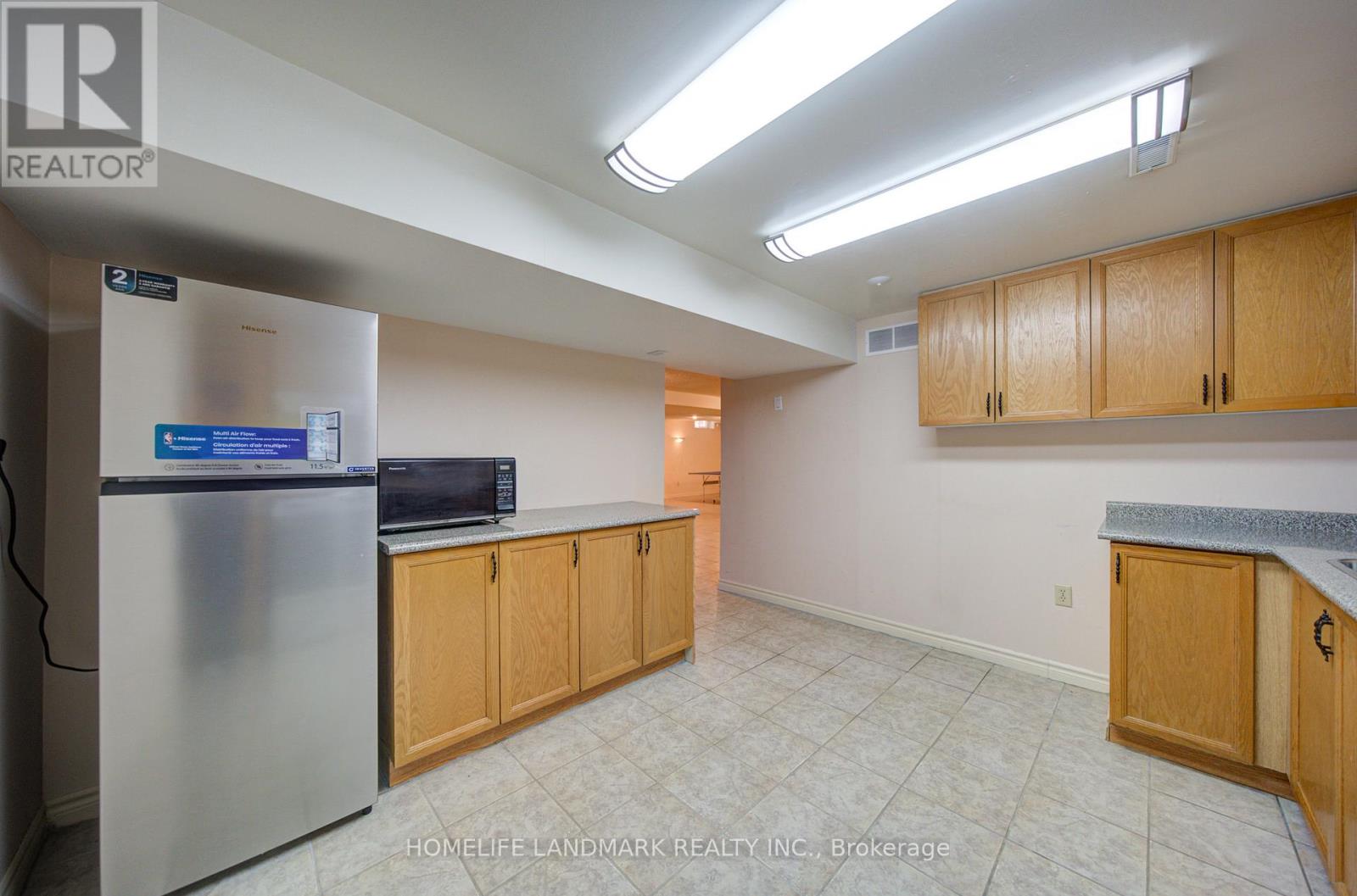 375 MANHATTAN DRIVE - 44