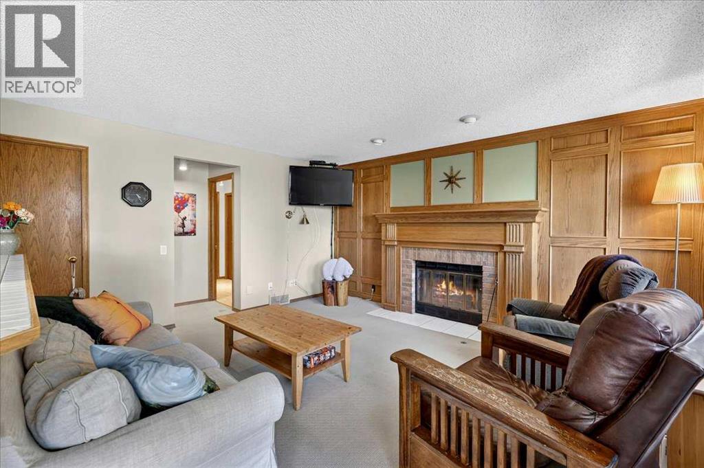 14 Hawkdale Gate NW - 11