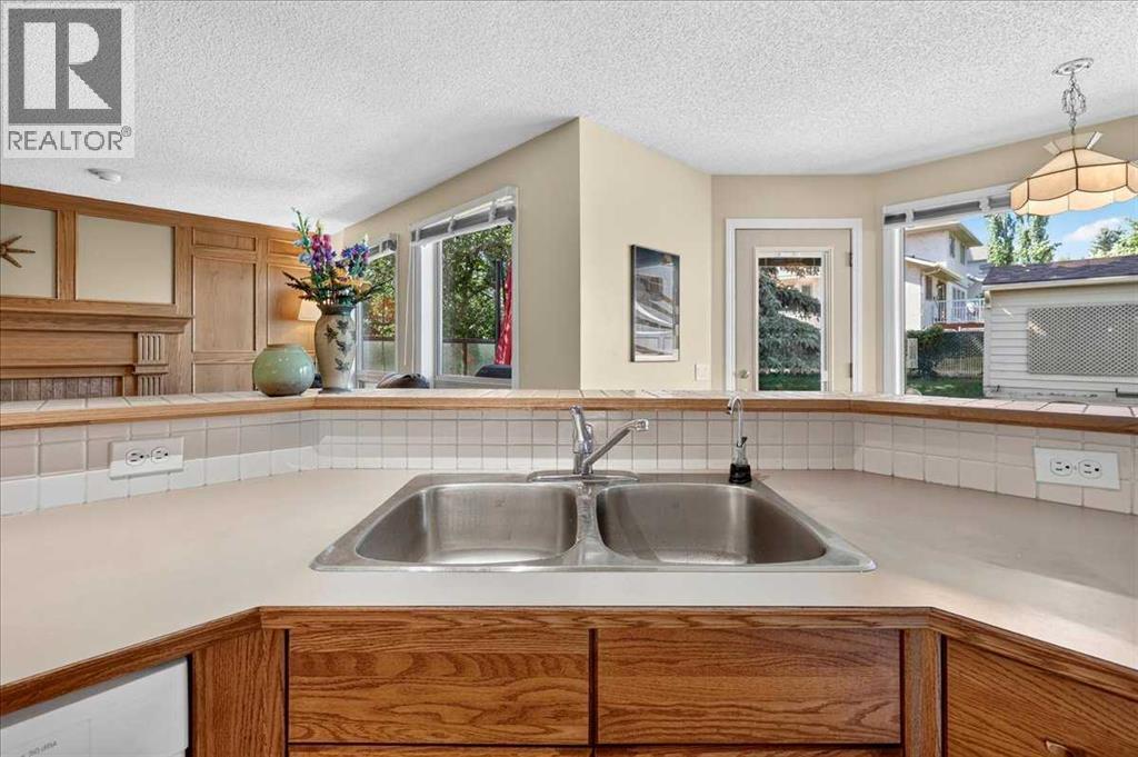 14 Hawkdale Gate NW - 18