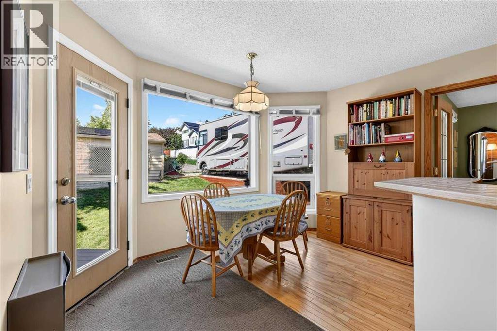 14 Hawkdale Gate NW - 16