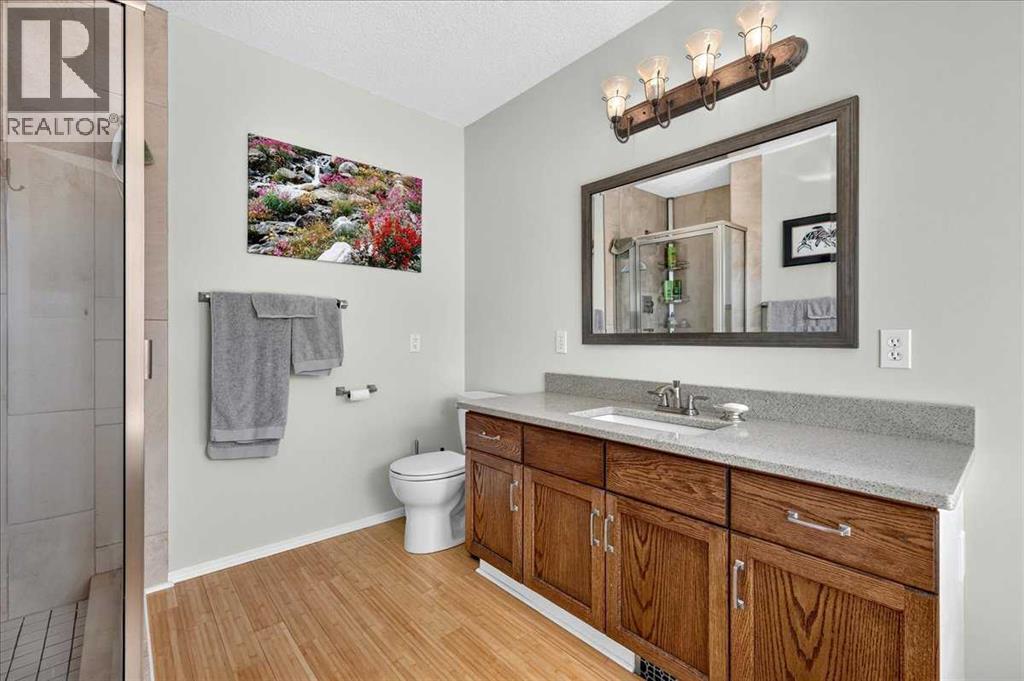 14 Hawkdale Gate NW - 29
