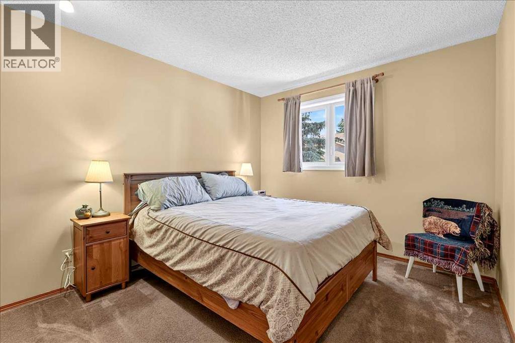 14 Hawkdale Gate NW - 32